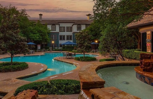 North Burnet Apartment | Gorgeous 2BR next to the Domain dn3y