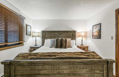 Crested Butte House | Gorgeous 3 king bed 3 full bath mountainside condo