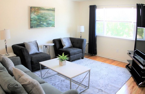 Bridgewater Apartment | Gorgeous 3-Bedroom/2-Bath Apartment in Bridgewater