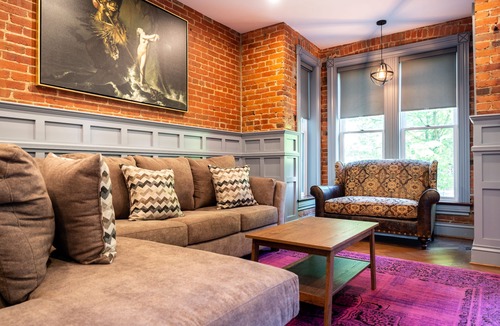 Shaw House | Gorgeous 4 BR/3.5 BA Rowhous U. Steet Area With All New Furnishings!!
