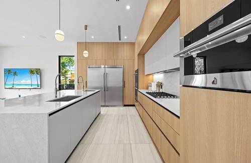 North Miami Beach House | Gorgeous 9BR Villa Jasper