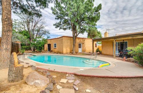 Northeast Heights House | Gorgeous Adobe Home: Classic Santa Fe Style in ABQ