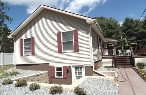 Warrensburg House | GORGEOUS AND MODERN describes this 6 bedroom home .
