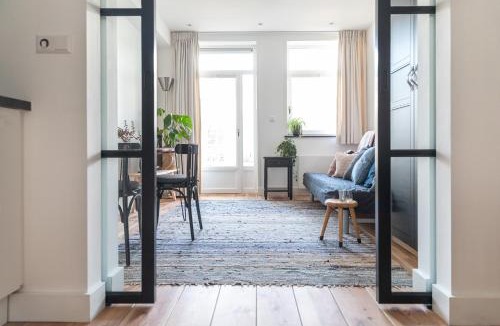 Amsterdam West Apartment | Gorgeous And Stylish Place For Two In Hip West!