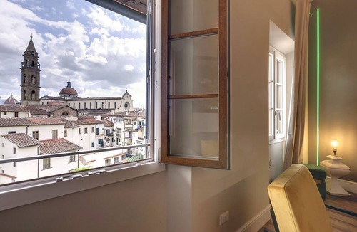 San Frediano Apartment | Gorgeous apartment with city views! Up to 8!