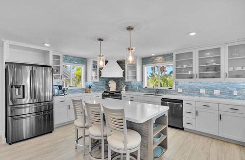 Toll Gate Shores House | Gorgeous bayfront Snappy Turtle: Spacious 4BR home in Islamorada with open water views!
