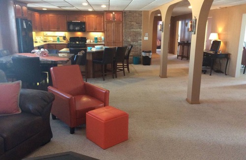 Algoma Apartment | Gorgeous Beach & 5 Miles to Door County