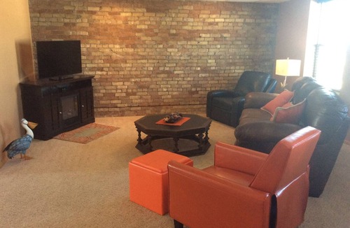 Algoma Apartment | Gorgeous Beach & 5 Miles to Door County