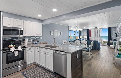 Destin Condo | Gorgeous Beach views. Weekly and other discounts. New upgrades throughout.