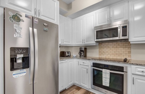 Navarre Beach Condo | Gorgeous Beachfront w/Beach Service