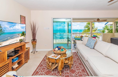 Rum Point Condo | Gorgeous beachfront condo steps from Rum Point and snorkeling! The Retreat #30