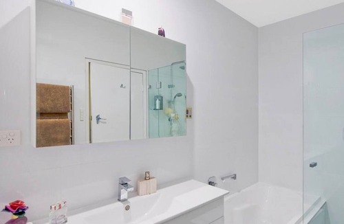West Beach House | Gorgeous Beachside Bungalow in West Beach (Pet Friendly!)