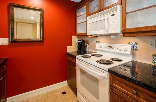 Lake Las Vegas Condo | Gorgeous condo, super comfy, with view of the pool in Lake Las Vegas Village.