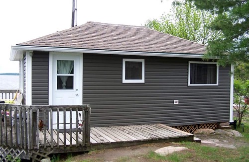 Lavigne Cottage | Gorgeous Cottage Retreat Perfect for Families on Lake Nipissing, Ontario