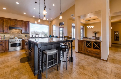 Oro Valley House | Gorgeous desert gem with private pool & spa and tennis court with amazing views!