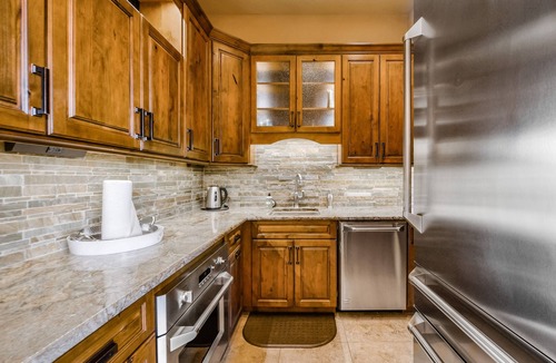 Oro Valley House | Gorgeous desert gem with private pool & spa and tennis court with amazing views!