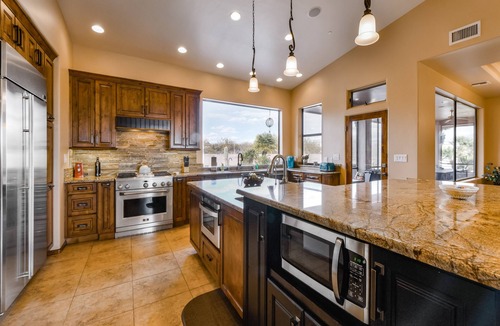 Oro Valley House | Gorgeous desert gem with private pool & spa and tennis court with amazing views!