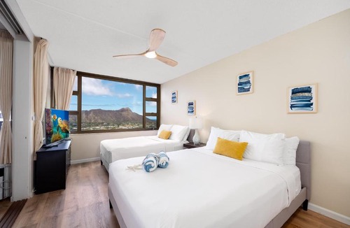 Waikiki Apartment | Gorgeous Diamond Head Views from 34FL with Free Parking
