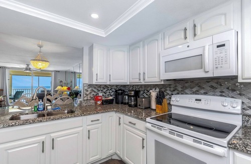 Indian Shores Condo | Gorgeous DIRECT BEACHFRONT 3/2 Condo Recliners, Pool, Hot Tub, Resort Amenities!
