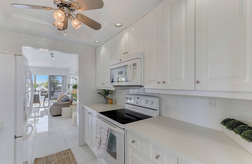 Pompano Beach Condo | Gorgeous direct Intracoastal views in the heart of Pompano Beach