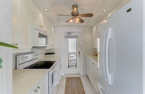 Pompano Beach Condo | Gorgeous direct Intracoastal views in the heart of Pompano Beach