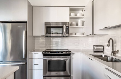 Chinatown Apartment | Gorgeous Downtown 1BR w/Gym & W/D, near South Station, by Blueground