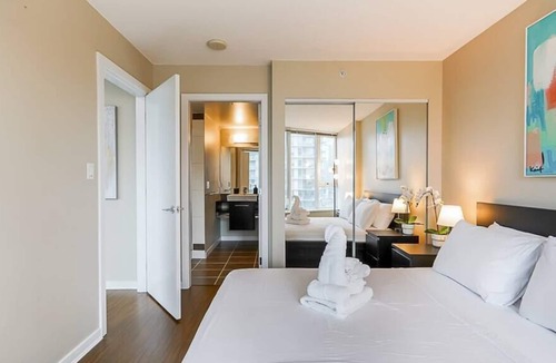 Crosstown Apartment | Gorgeous Downtown Unit with City Views