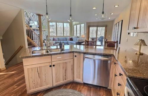 Lutsen House | Gorgeous Executive Lutsen Townhome - Ski-in Ski-out, Pool, Hot Tub, Hiking, Biking, campfires and more!
