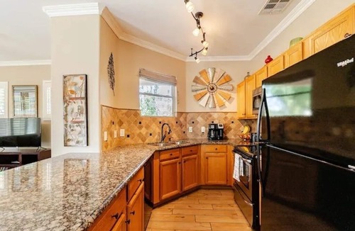 Gilbert House | Gorgeous Gilbert Getaway/3 Bedroom 2+ Bath Home/2 car garage/Sleeps 10