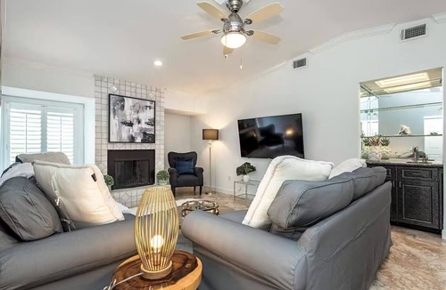 Palm River Estates House | Gorgeous Heated Pool and Hot Tub Home!