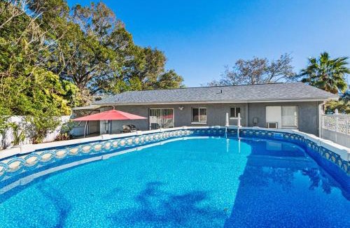 Pinellas Park House | Gorgeous Heated Pool House Near Gulf Beaches!
