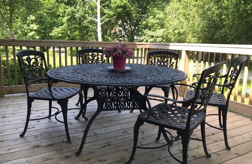 Peconic House | Gorgeous Historical 6 bdrm House close to vineyards and breweries,