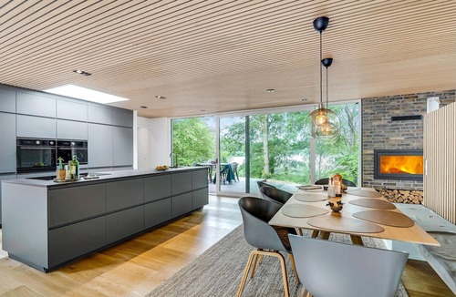 Bryrup House | Gorgeous home in Bryrup with kitchen