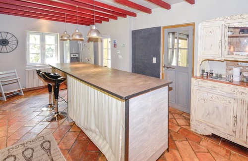 Cavaillon House | Gorgeous home in Cavaillon