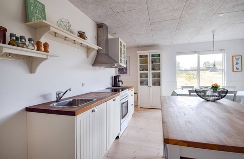 Krejbjerg House | Gorgeous home in Ejstrupholm with WiFi