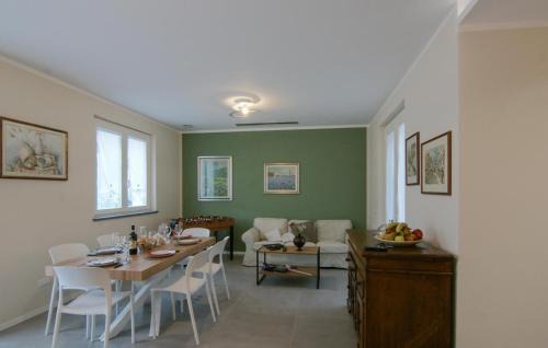 Ripa-Pozzi-Ponterosso House | Gorgeous Home In Ripa With House A Panoramic View