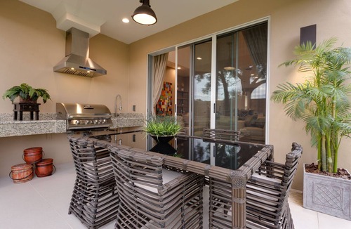 Florida Central Atlantic Coast House | Gorgeous Home! Near Disney w Free Parking, Free Wi-Fi Pool Family Friendly!