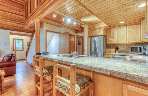 Rhododendron House | Gorgeous home with views of the river, fireplace, washer&dryer, & dog-friendly