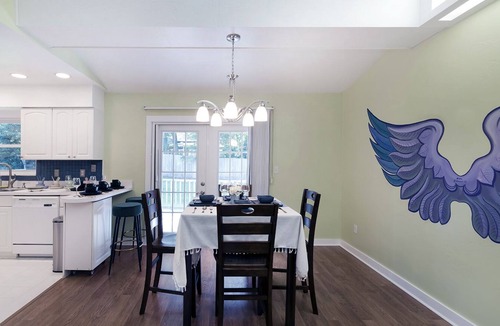 Gainesville House | Gorgeous house, green yard, pet friendly, Gamedays+ Gads, close to UF + Santa Fe