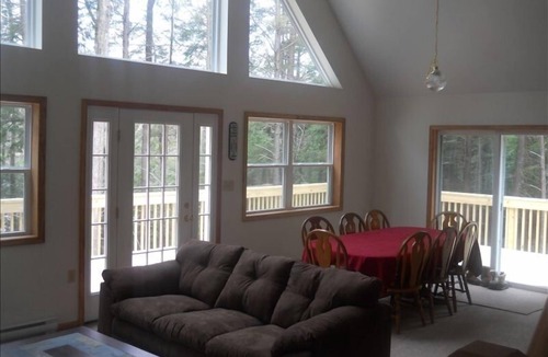 Blakeslee House | Gorgeous Lakefront Chalet on Lake Guenevere in Camelot Forest 4 Bedroom/3 Bath