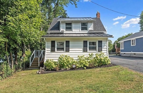 Auburn House | Gorgeous Lakefront Escape on Owasco Lake, Paddle Boats, Kayaks, Sunset Views
