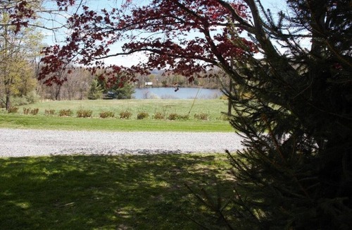 Hope Other | Gorgeous Lakeview Retreat