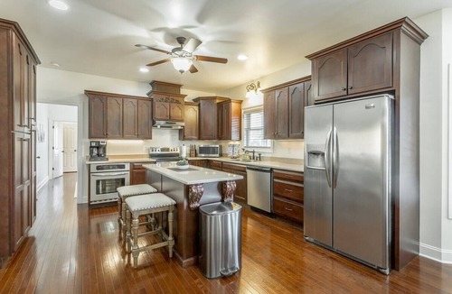 Chattanooga House | Gorgeous Large Main Home ON the TN River!