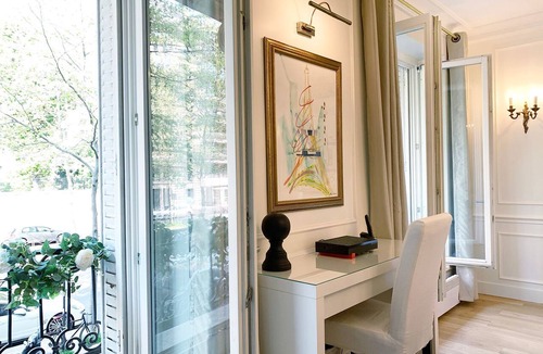 Quartier du Gros-Caillou Apartment | Gorgeous Light-Filled 2 Bedroom in the Sought-After Left Bank