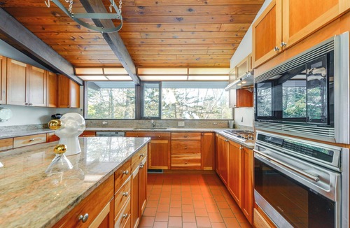Dover House | Gorgeous MCM Deck House Near Gillette Stadium!