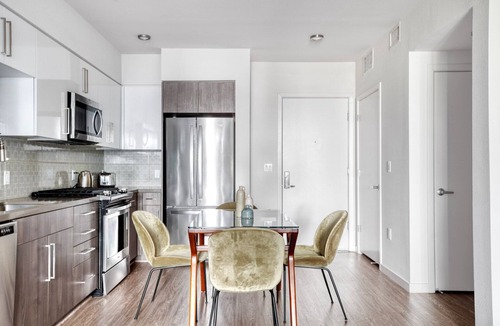 Milpitas Apartment | Gorgeous Milpitas 2BR w/Gym, Pool & W/D, nr BART, by Blueground
