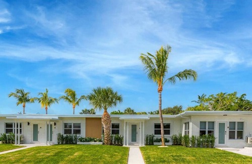 Mango Groves Apartment | Gorgeous & Modern 2BR Near the beach! - Villa 3