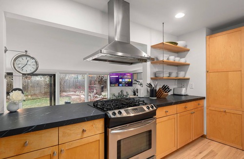 Table Mesa House | Gorgeous Modern Zen Retreat Home - 4BR with Hot Tub, Close to Hiking Trails