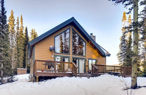 Alma Cabin | Gorgeous Mountain Cabin, Family Friendly w/Expansive Windows, Fireplace - Willow Creek