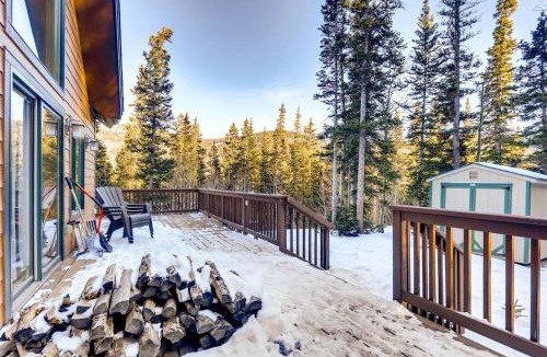 Alma House | Gorgeous Mountain Cabin with Expansive Glass - Willow Creek